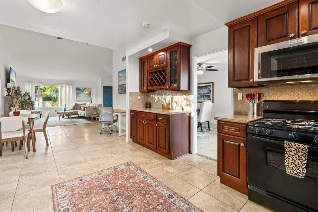 Luxury 4bd And 3ba In Topanga Oasis With Pool, And Los Angeles